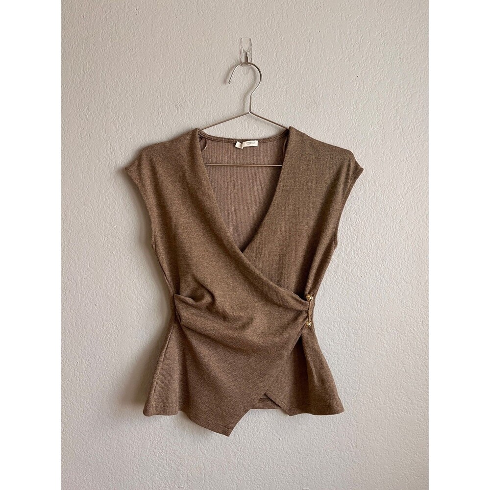Zara Textured Clasp Wrap Top in Brown Size SMALL